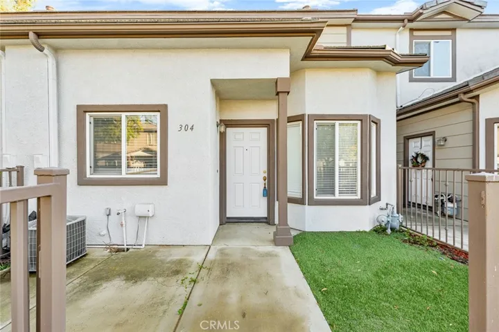 1555 Orange Avenue 304, Redlands, California 92373