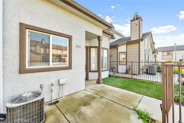 1555 Orange Avenue 304, Redlands, California 92373