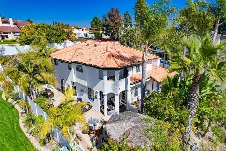 7704 Rocio Street, Carlsbad, California 92009