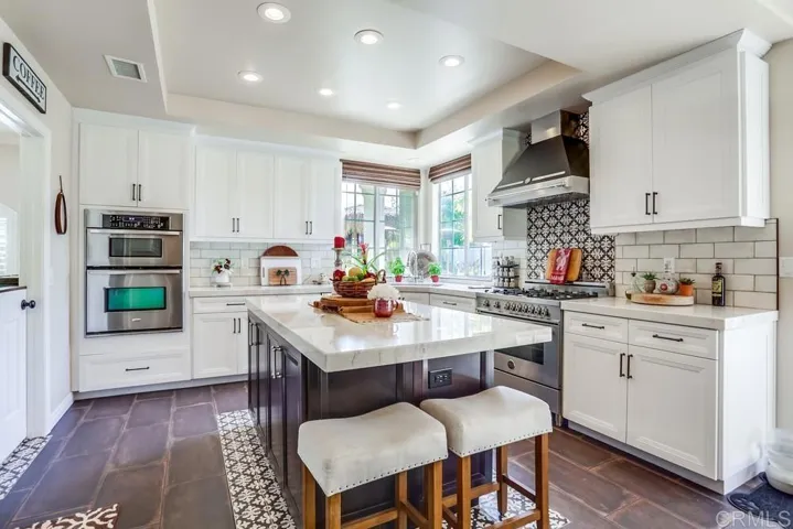 7704 Rocio Street, Carlsbad, California 92009
