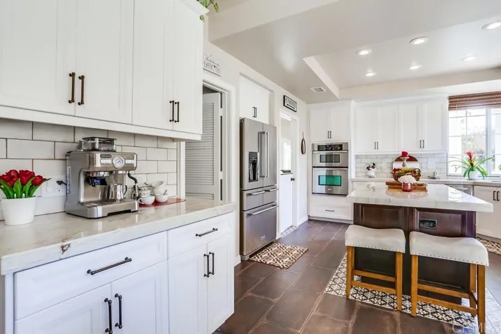 7704 Rocio Street, Carlsbad, California 92009