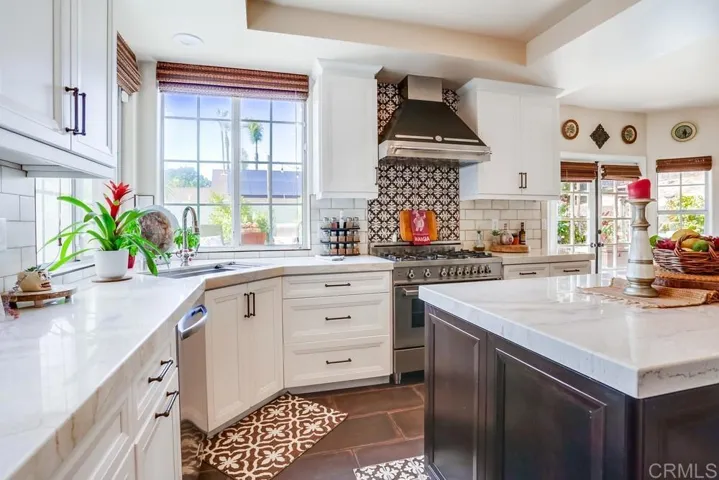 7704 Rocio Street, Carlsbad, California 92009
