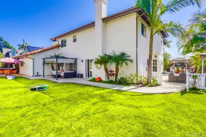 7704 Rocio Street, Carlsbad, California 92009