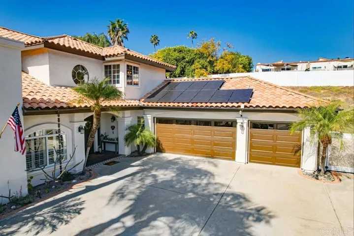 7704 Rocio Street, Carlsbad, California 92009