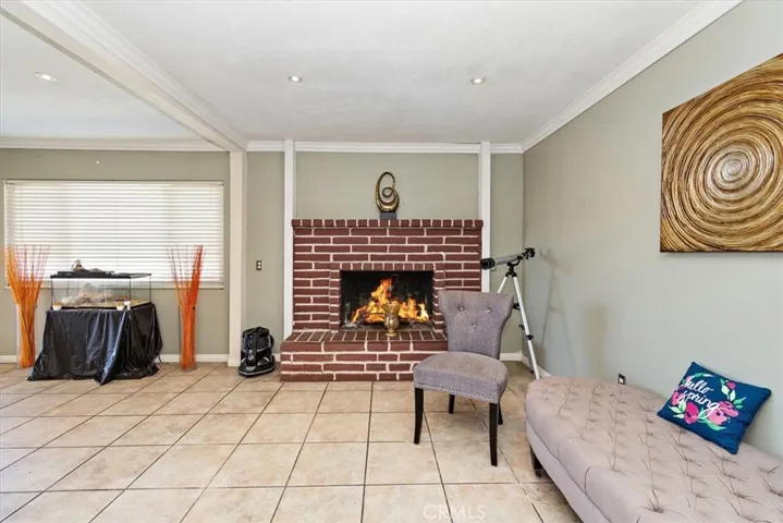 1805 N Orange Avenue, Ontario, California 91764
