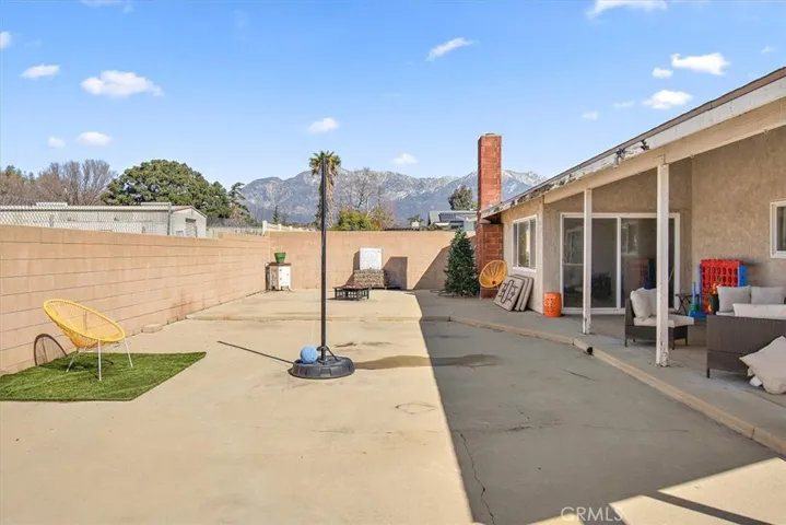 1805 N Orange Avenue, Ontario, California 91764