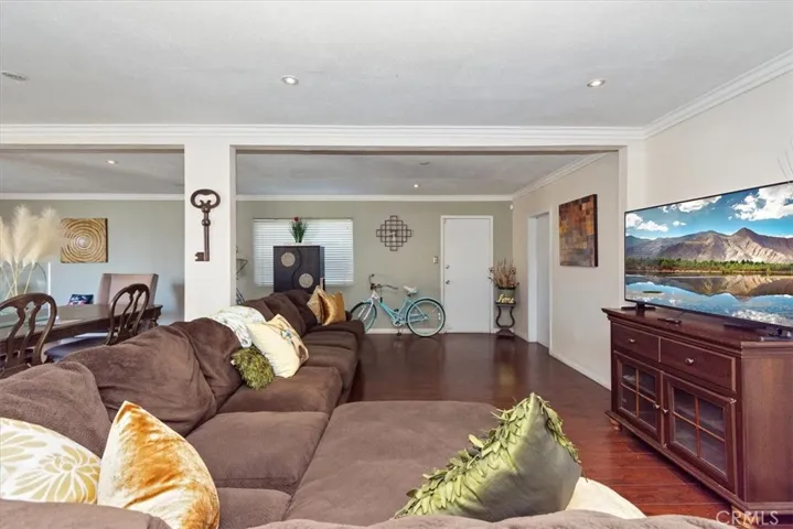1805 N Orange Avenue, Ontario, California 91764