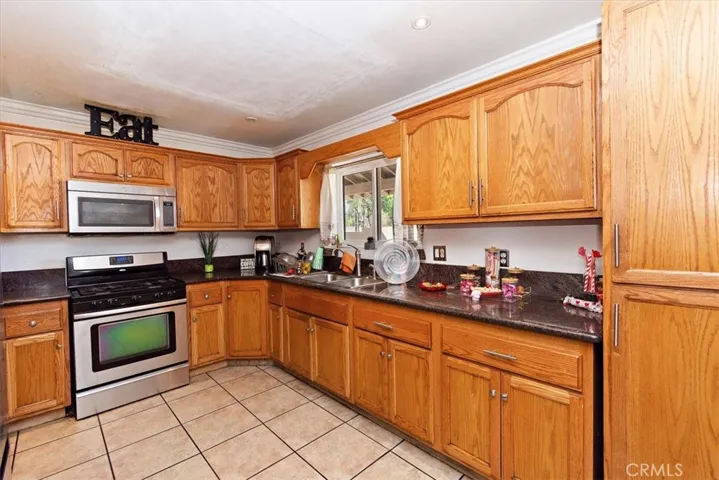 1805 N Orange Avenue, Ontario, California 91764