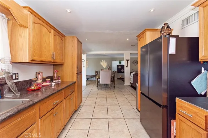 1805 N Orange Avenue, Ontario, California 91764