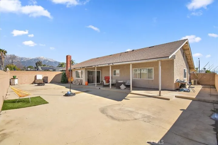 1805 N Orange Avenue, Ontario, California 91764