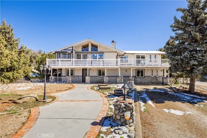 27720 Oakflat Drive, Tehachapi, California 93561