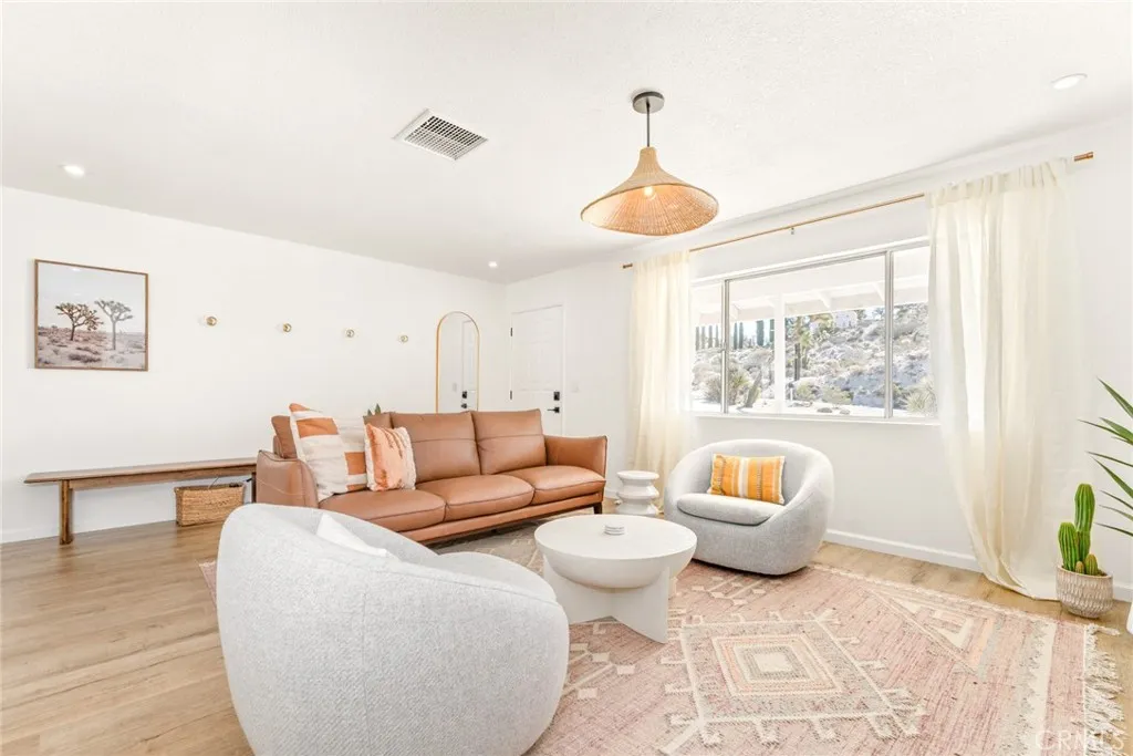57508 Buena Suerte Road, Yucca Valley, California 92284 home-pic-8