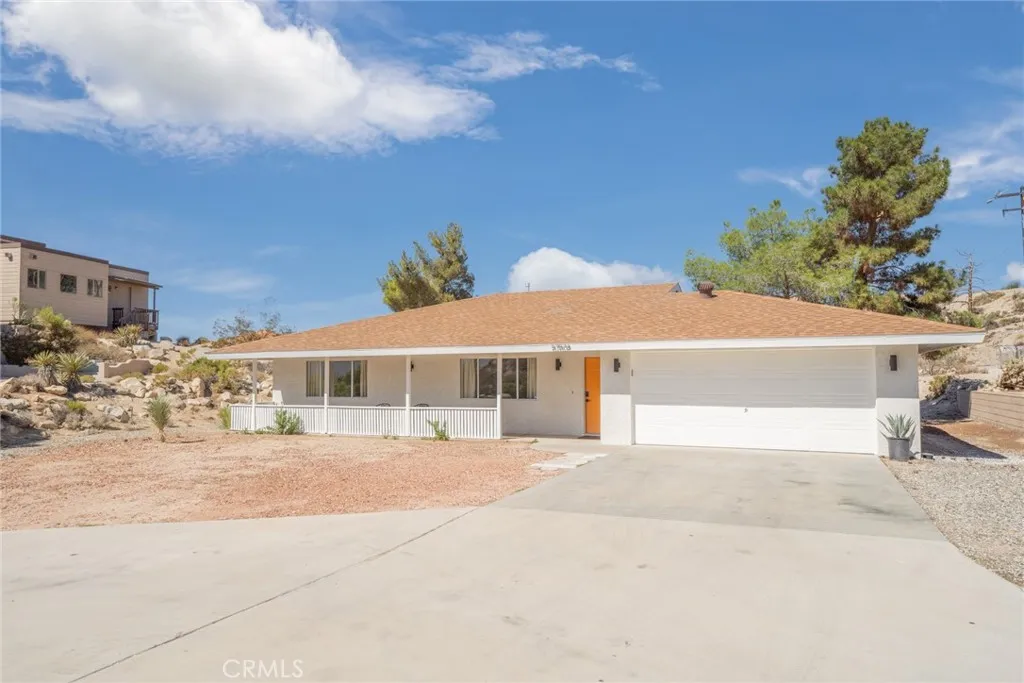 57508 Buena Suerte Road, Yucca Valley, California 92284 home-pic-1