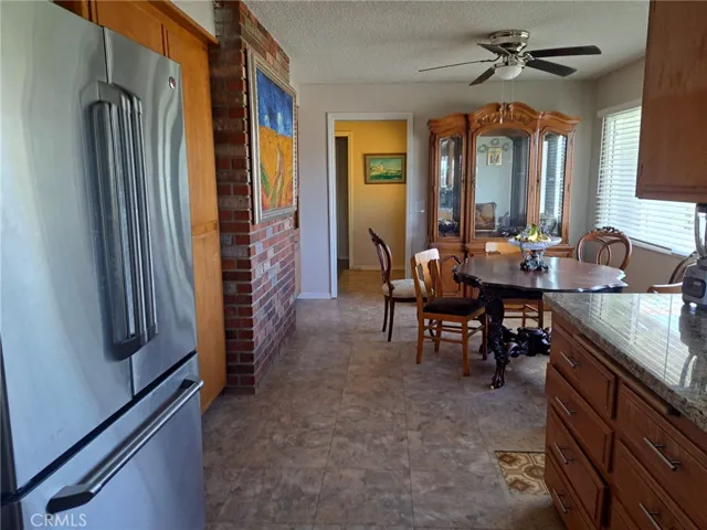 305 W Mayberry Avenue, Hemet, California 92543