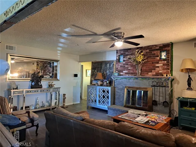 305 W Mayberry Avenue, Hemet, California 92543