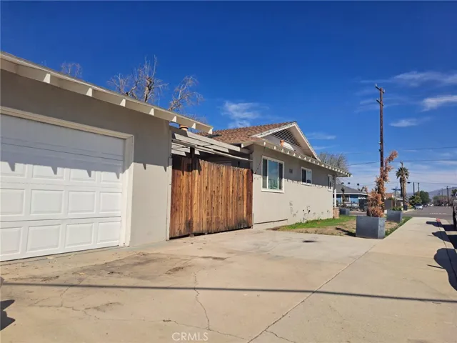 305 W Mayberry Avenue, Hemet, California 92543