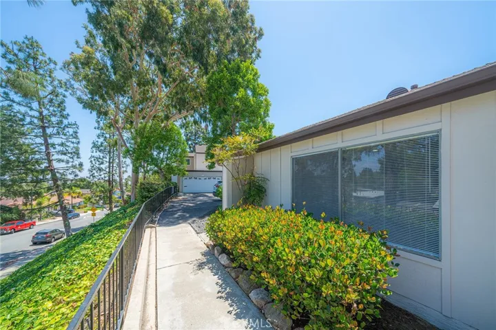 1701 Oldstone Court, Rancho Palos Verdes, California 90275