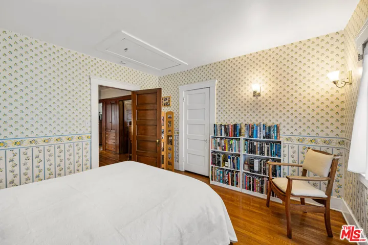 1801 S Harvard Boulevard, Los Angeles, California 90006