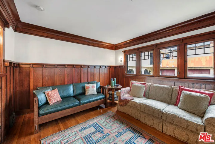 1801 S Harvard Boulevard, Los Angeles, California 90006