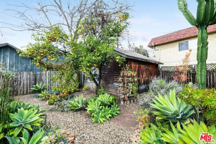 1801 S Harvard Boulevard, Los Angeles, California 90006