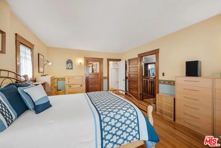 1801 S Harvard Boulevard, Los Angeles, California 90006