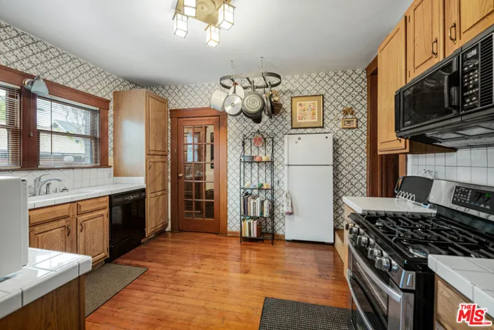 1801 S Harvard Boulevard, Los Angeles, California 90006