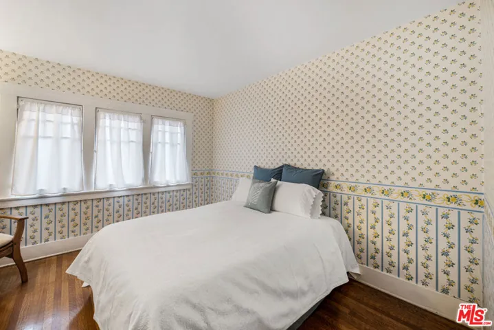 1801 S Harvard Boulevard, Los Angeles, California 90006