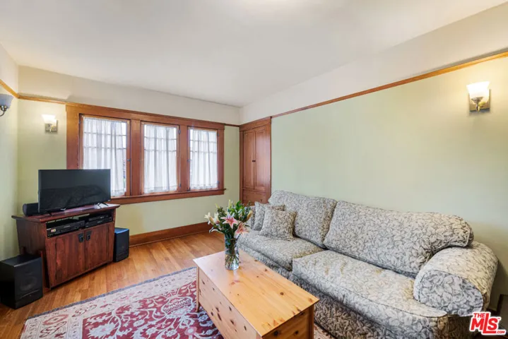 1801 S Harvard Boulevard, Los Angeles, California 90006