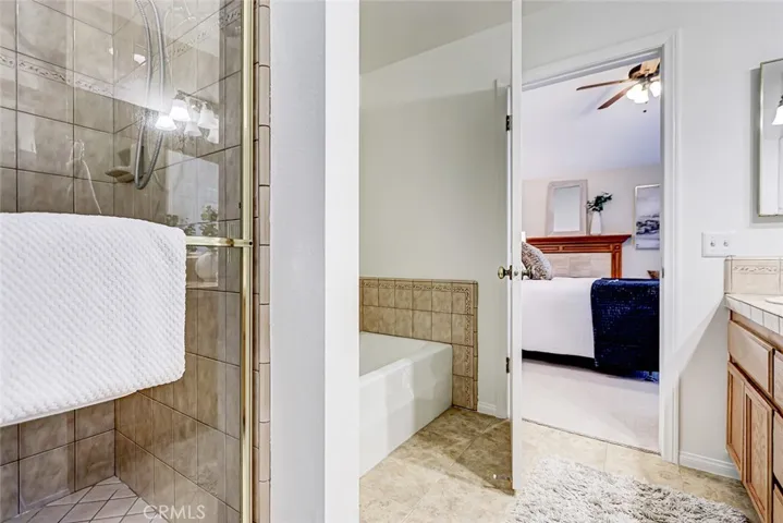 1913 Carnegie Lane 4, Redondo Beach, California 90278