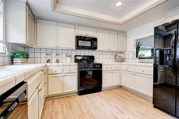 1913 Carnegie Lane 4, Redondo Beach, California 90278