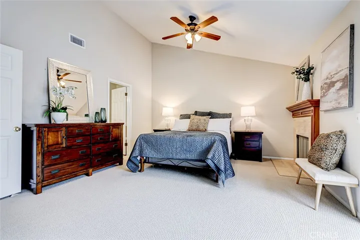 1913 Carnegie Lane 4, Redondo Beach, California 90278