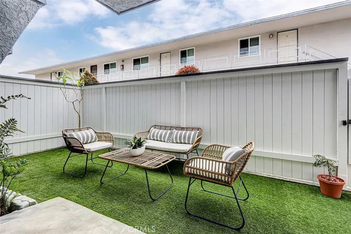 1913 Carnegie Lane 4, Redondo Beach, California 90278