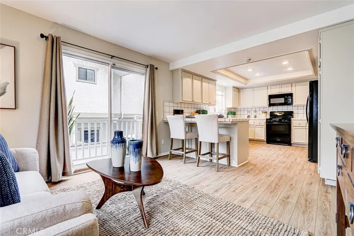 1913 Carnegie Lane 4, Redondo Beach, California 90278