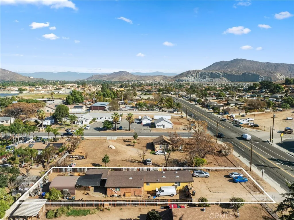 3629 Valley Way, Jurupa Valley, California 92509 home-pic-7