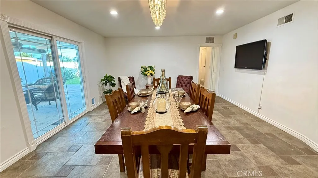 8572 El Libro Circle, Fountain Valley, California 92708 home-pic-19