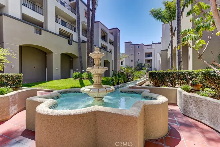 200 Pacific Coast Highway 322, Huntington Beach, California 92648