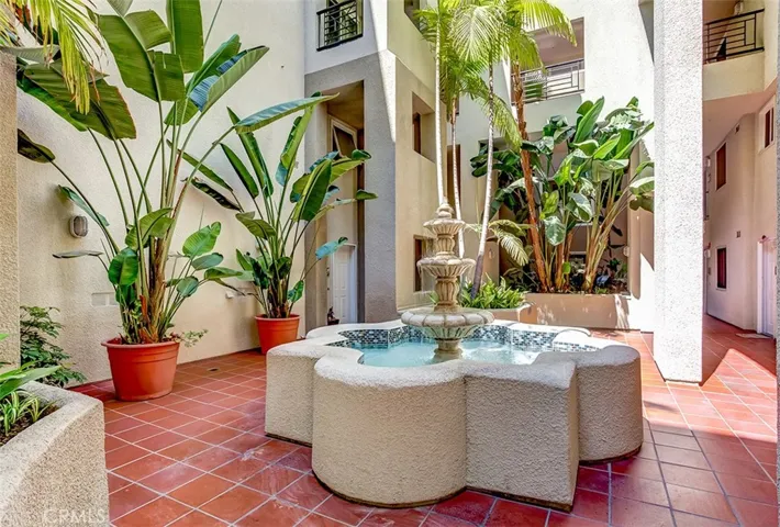 200 Pacific Coast Highway 322, Huntington Beach, California 92648