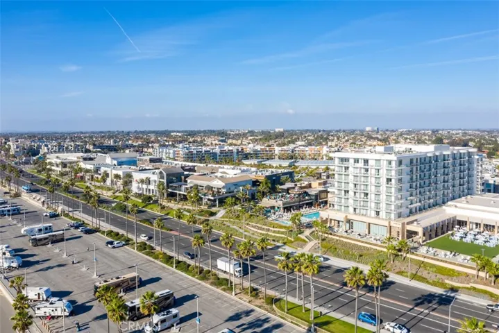 200 Pacific Coast Highway 322, Huntington Beach, California 92648