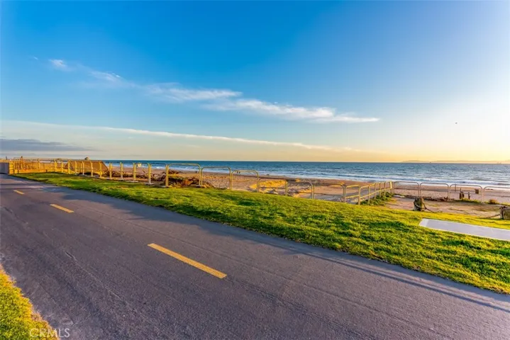 200 Pacific Coast Highway 322, Huntington Beach, California 92648