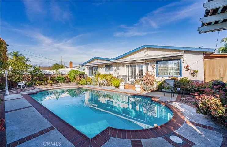 5015 N Banna Avenue, Covina, California 91724