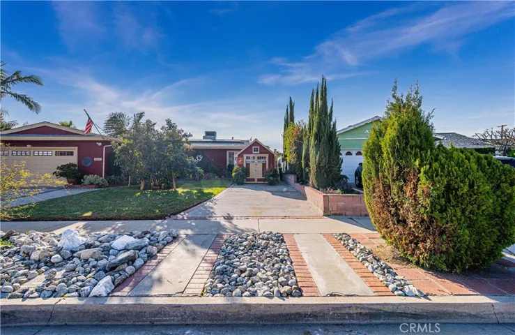 5015 N Banna Avenue, Covina, California 91724