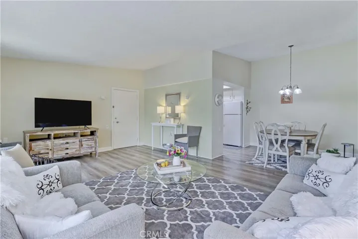 86 Calle Aragon O, Laguna Woods, California 92637