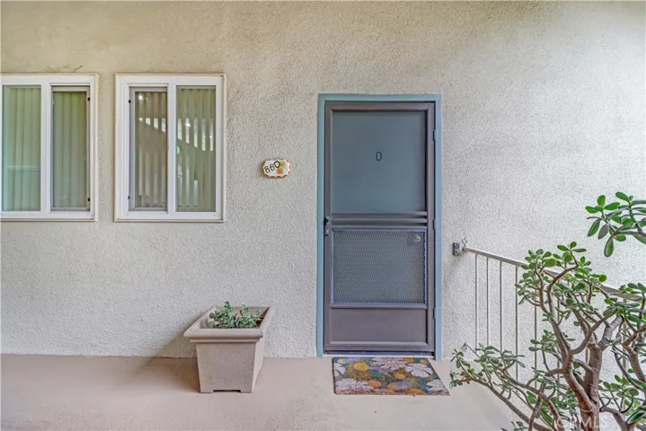 86 Calle Aragon O, Laguna Woods, California 92637
