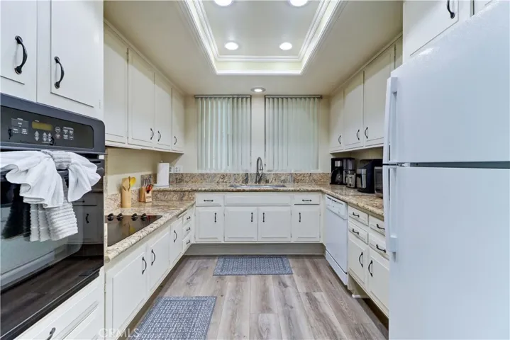 86 Calle Aragon O, Laguna Woods, California 92637