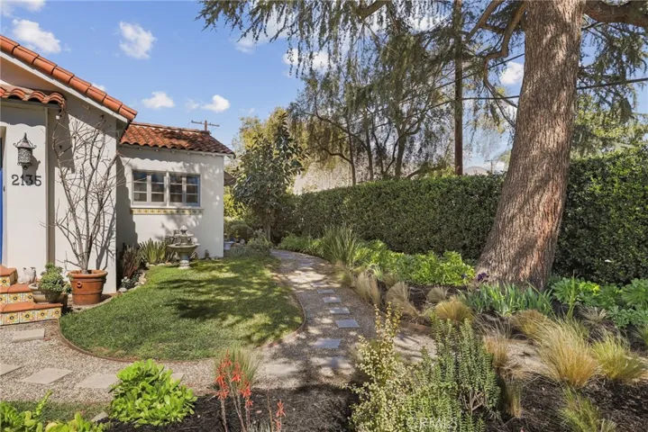 2135 Monte Vista Street, Pasadena, California 91107