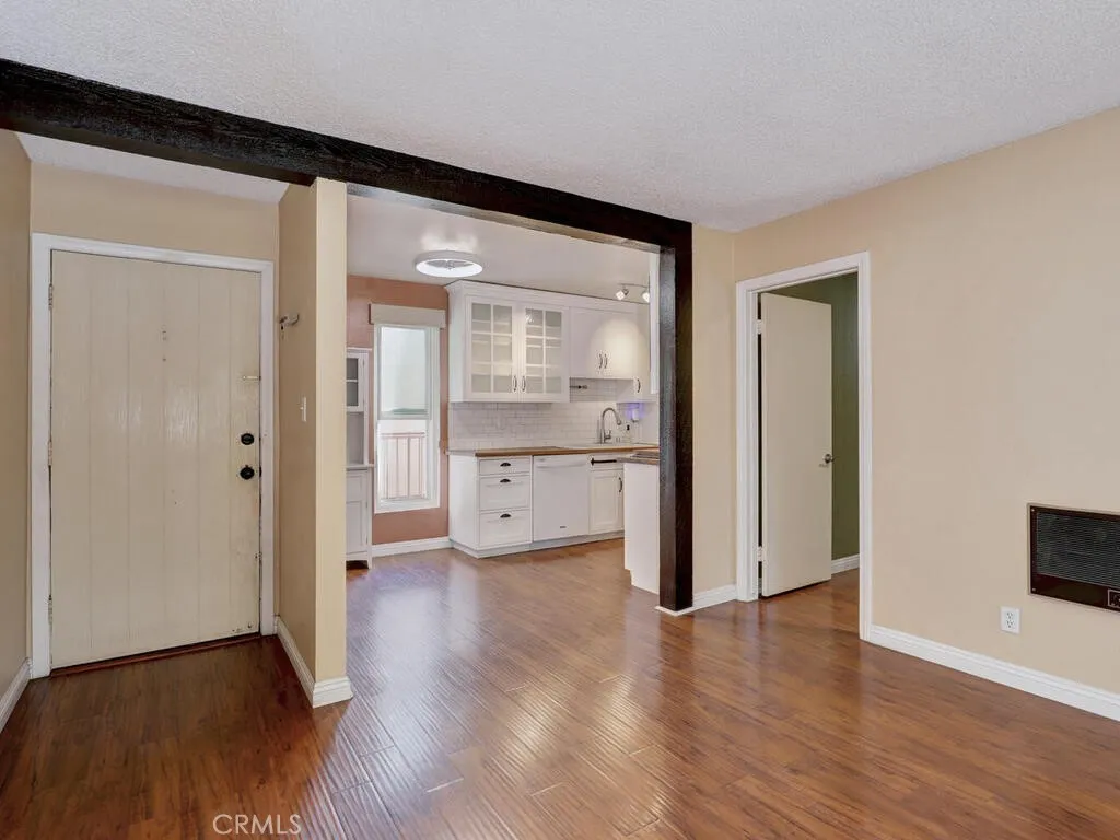 1010 Macarthur Boulevard 16, Santa Ana, California 92707 home-pic-2