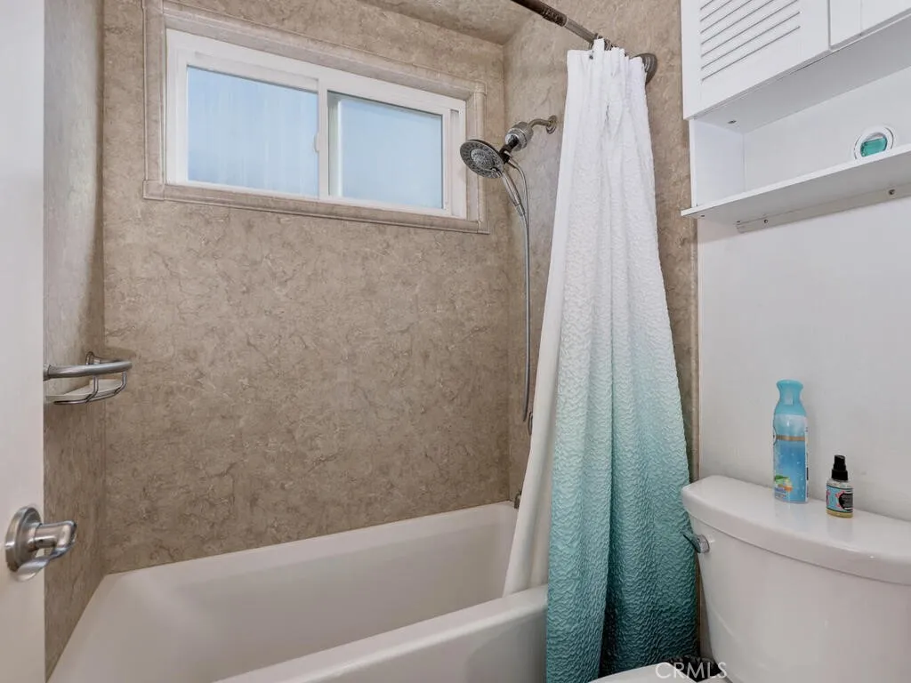 1010 Macarthur Boulevard 16, Santa Ana, California 92707 home-pic-12