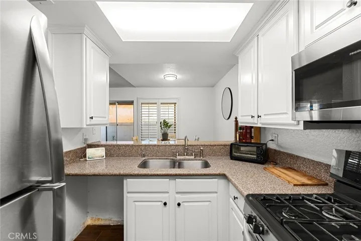 1031 S Palmetto Avenue V7, Ontario, California 91762