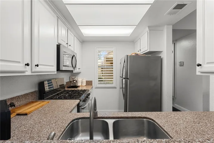 1031 S Palmetto Avenue V7, Ontario, California 91762