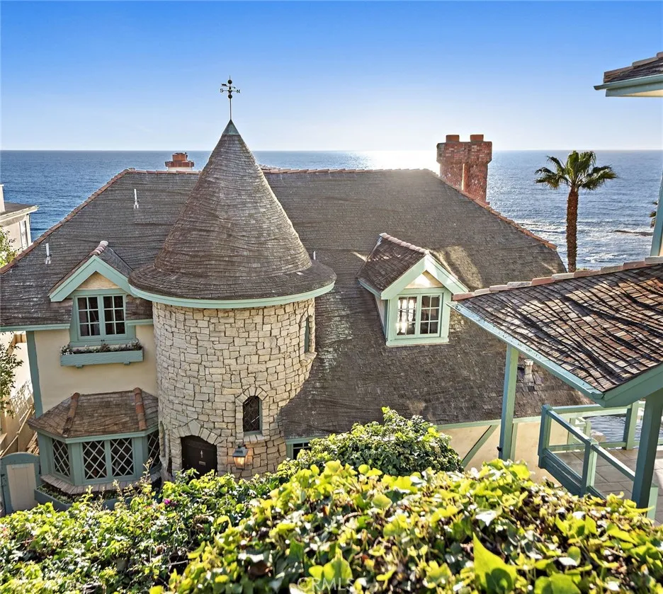31971 So Coast Hwy, Laguna Beach, California 92651, 7 Bedrooms Bedrooms, ,7 BathroomsBathrooms,Residential,For Sale,So Coast Hwy,LG25053369